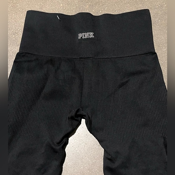 PINK Victoria’s Secret Cool and Comfy Seamless Black Leggings - Picture 9 of 13